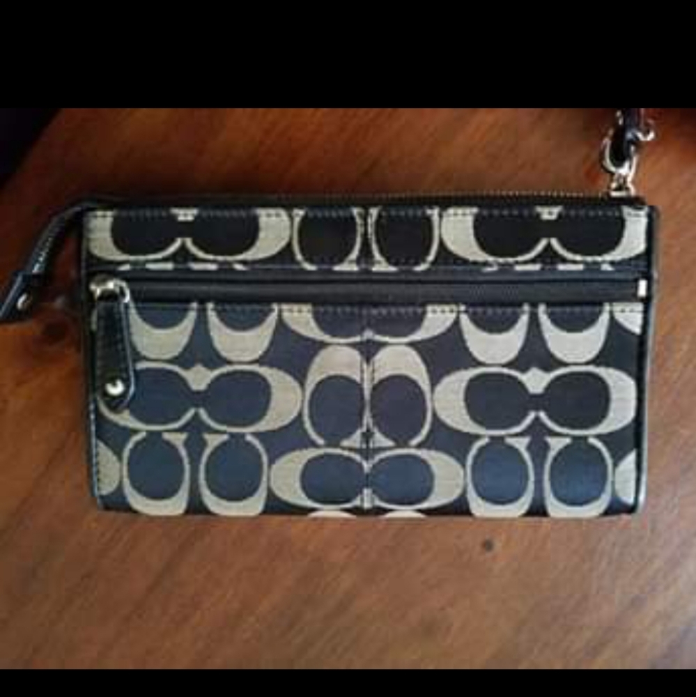 Coach Wallet - Picture 2 of 4